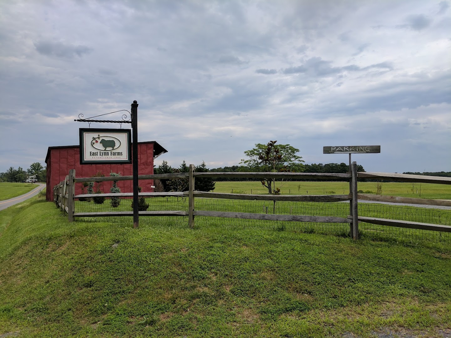 East Lynn Farm wedding venue gallery photo 3