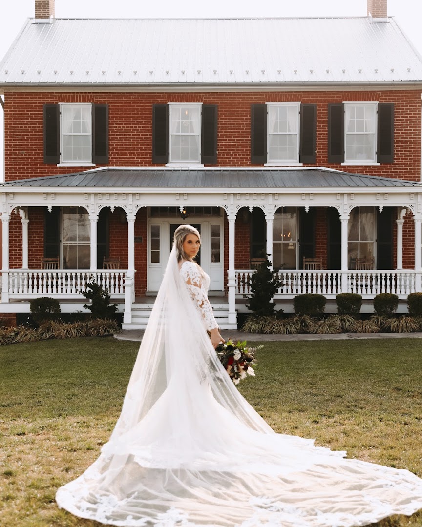 Indoor wedding venue at Elmwood Farm B&B in Williamsport, Maryland