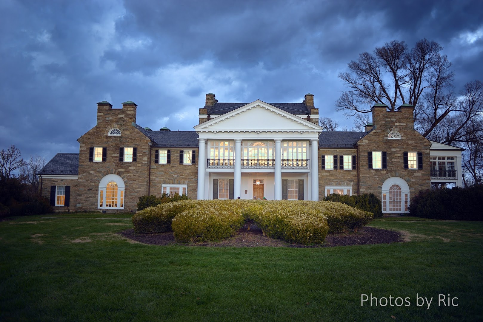 Indoor wedding venue at Glenview Mansion in Rockville, Maryland