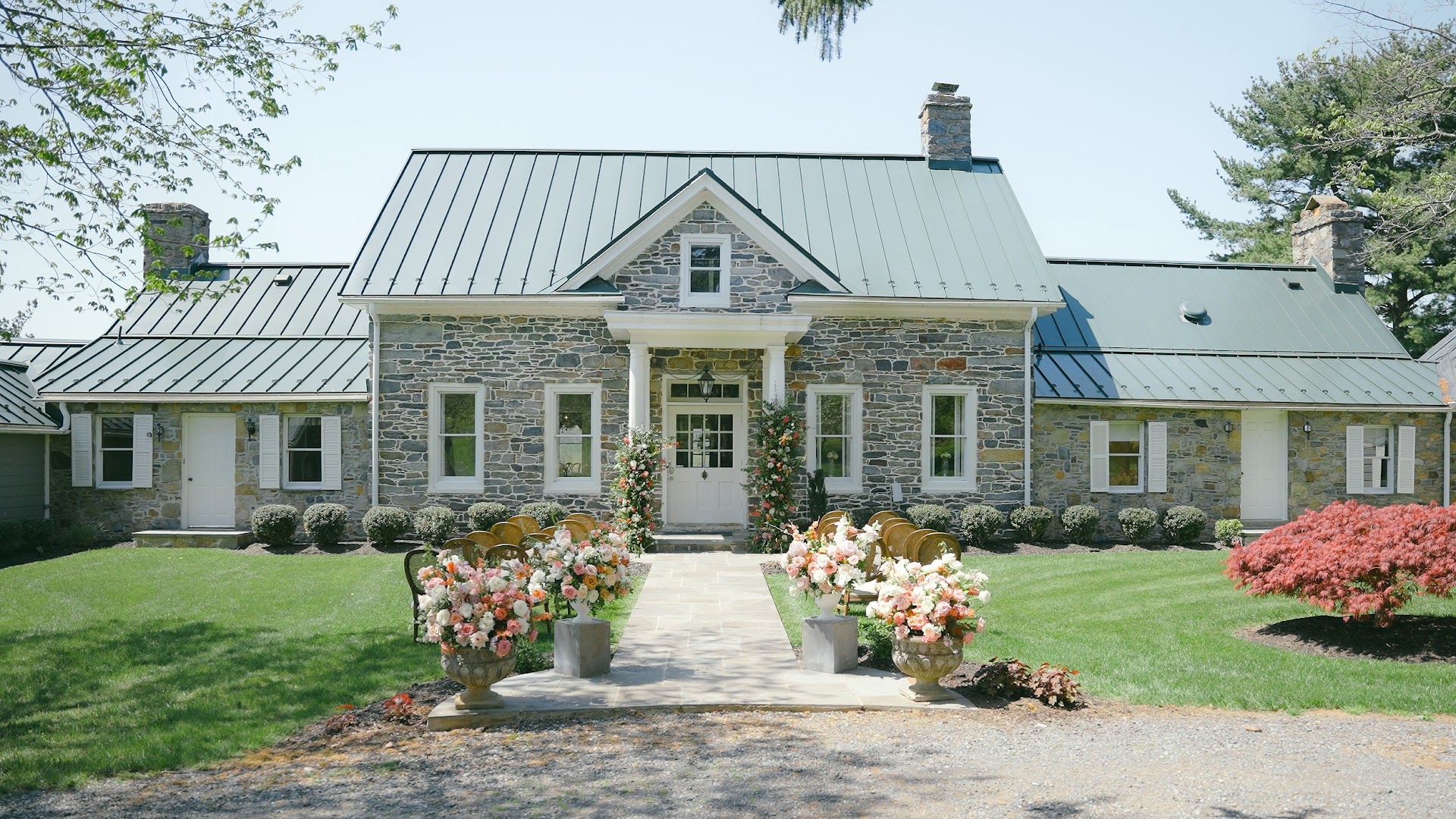 Indoor wedding venue at Heigh Torr Estate in Purcellville, Virginia